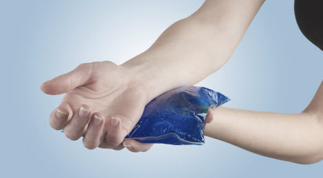 Ice pack or heating pad? What works best for athletic injuries - Scope