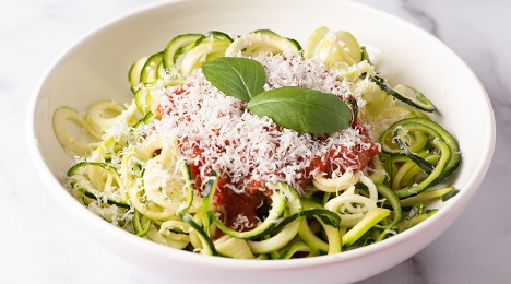 Zucchini noodles and marinara sauce