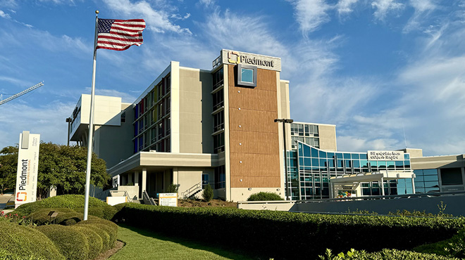 Bill and Olivia Amos Children’s Hospital Exterior